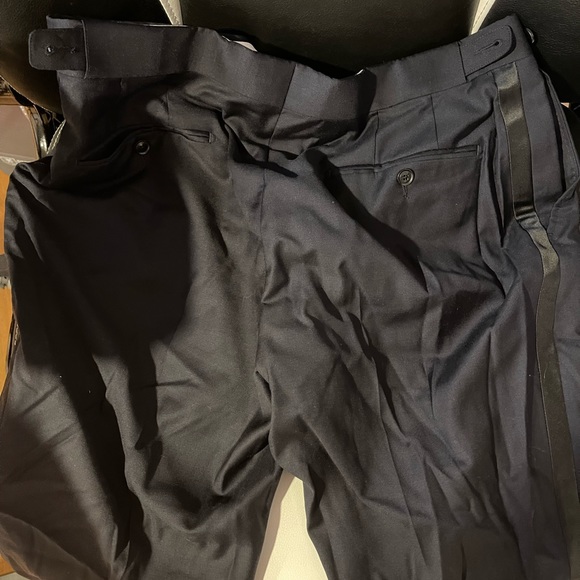 Full Black Lapel suit for a small person in the size small-medium range - Picture 10 of 10